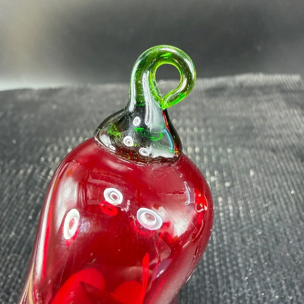 Vintage Hand Blown Glass Chili Pepper Ornaments Red Green Set of 2 Figurines‎